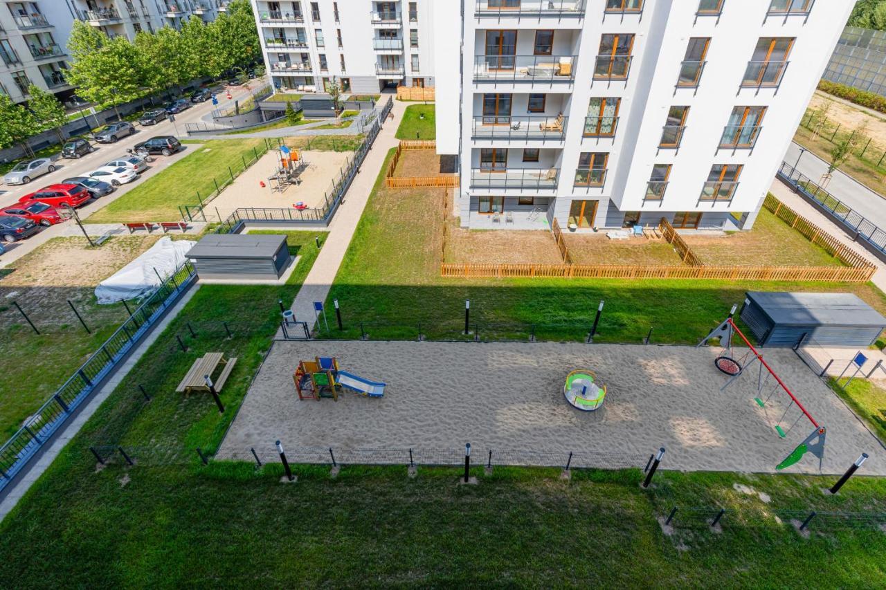 Ursus Sunny Studio For 4 Guests With Parking & Balcony By Noclegi Renters Warszawa Eksteriør billede