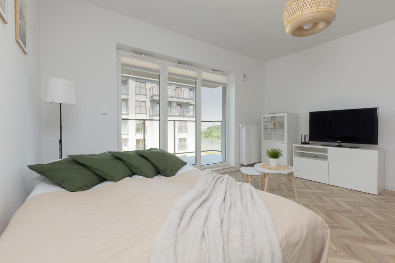 Ursus Sunny Studio For 4 Guests With Parking & Balcony By Noclegi Renters Warszawa Eksteriør billede