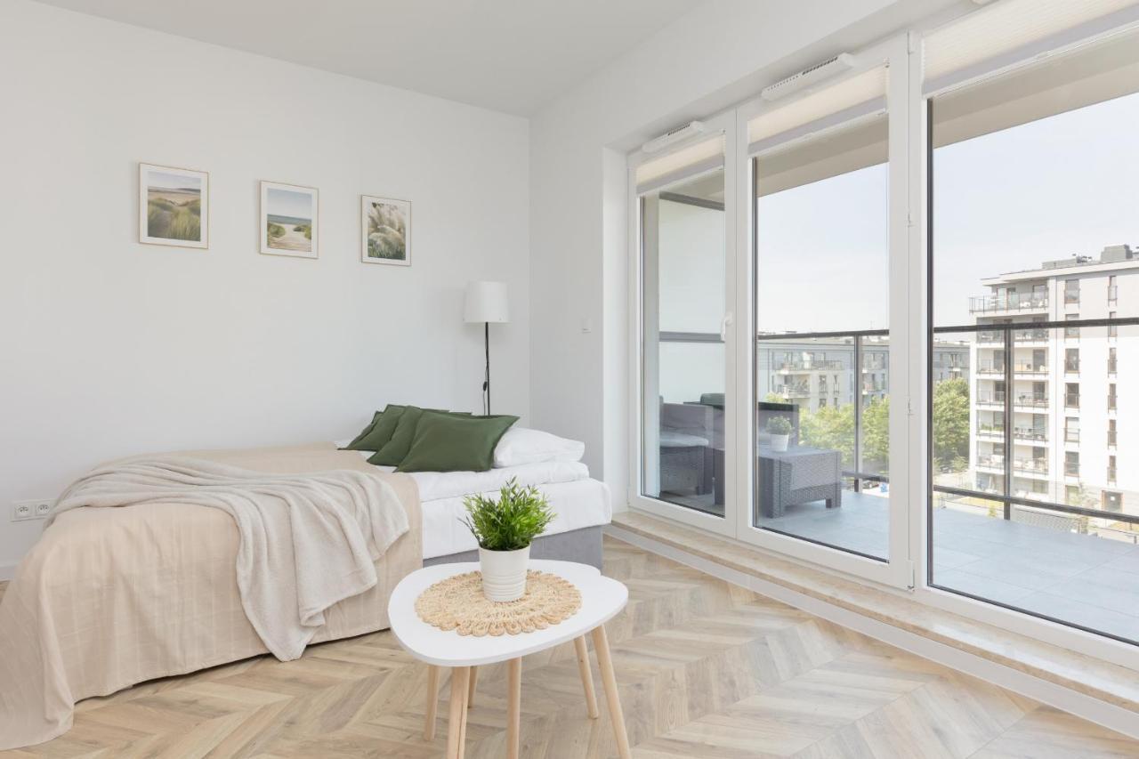Ursus Sunny Studio For 4 Guests With Parking & Balcony By Noclegi Renters Warszawa Eksteriør billede