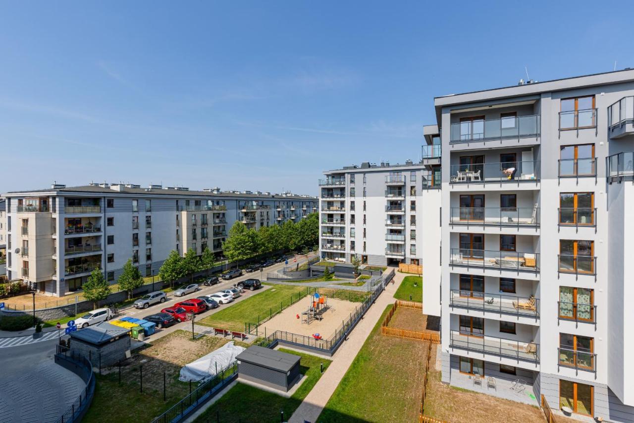 Ursus Sunny Studio For 4 Guests With Parking & Balcony By Noclegi Renters Warszawa Eksteriør billede